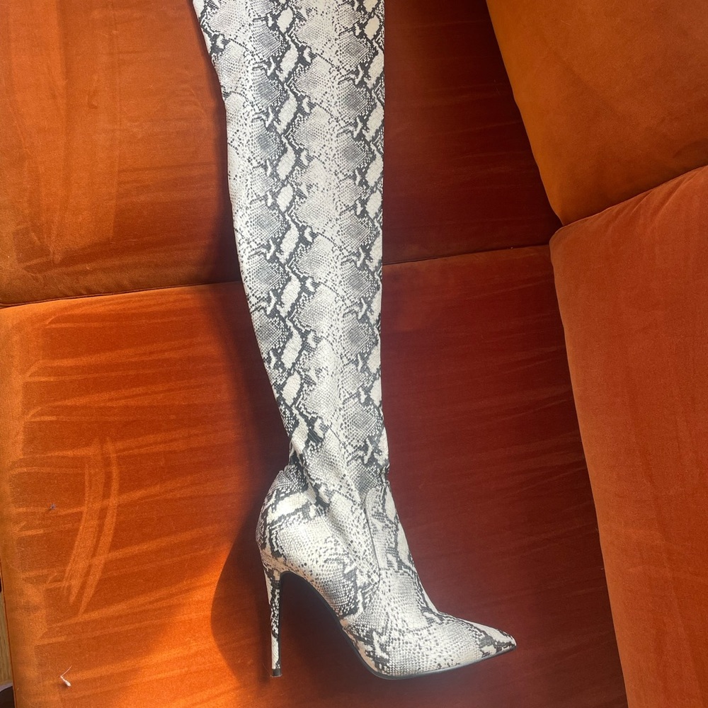 Steve Madden, size 7.5, thigh-high boots